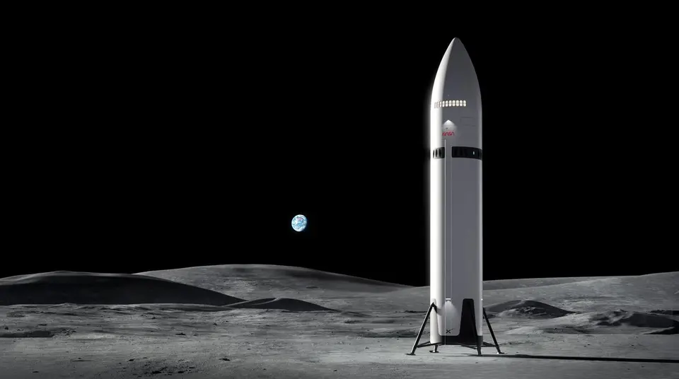 Ilustração do Starship HLS pousado na superfície lunar com astronautas ao lado